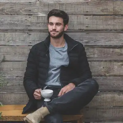 6686体育平台铁牌作者云清雾淡