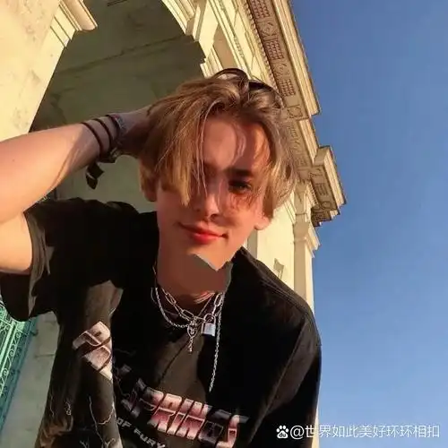 6686体育平台铜牌作者痴迷旧戏