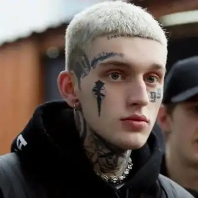 6686体育平台铁牌作者Stanley