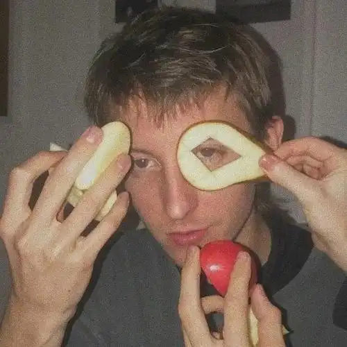 6686体育平台铁牌作者Julian