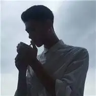 6686体育平台铁牌作者Greta