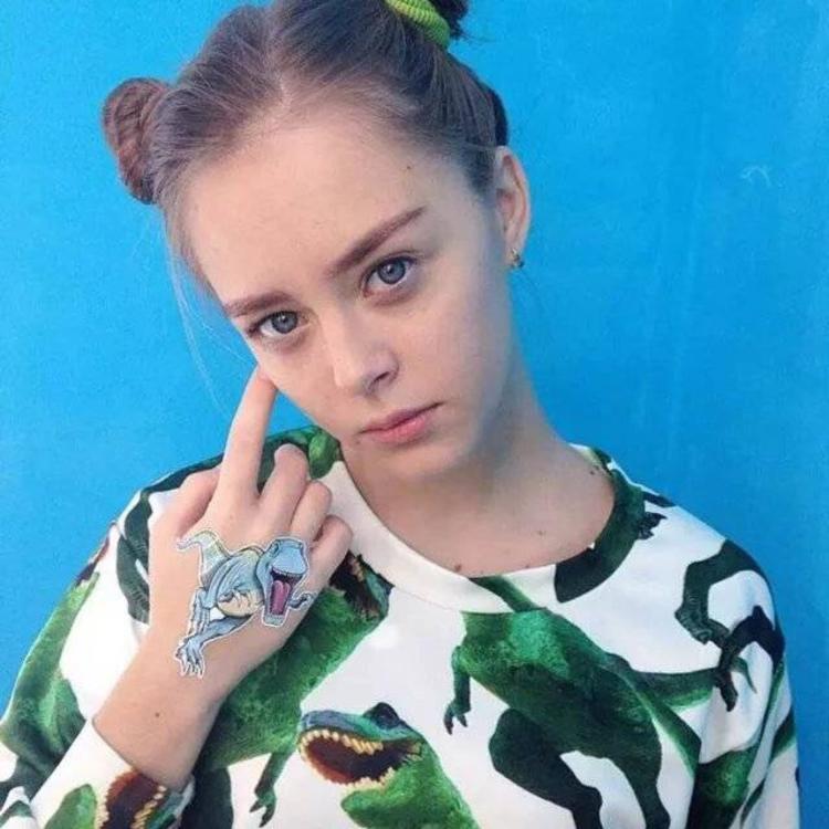 6686体育平台初级作者Clifford