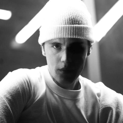 6686体育平台初级作者Quinn